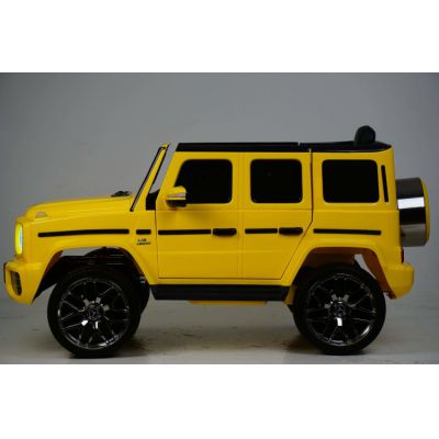   Rivertoys Mercedes-Benz G63 999